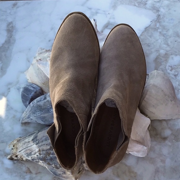 Lucky 🍀 Brand Pull On Tan Suede Ankle Boots Size 7 - Picture 11 of 16